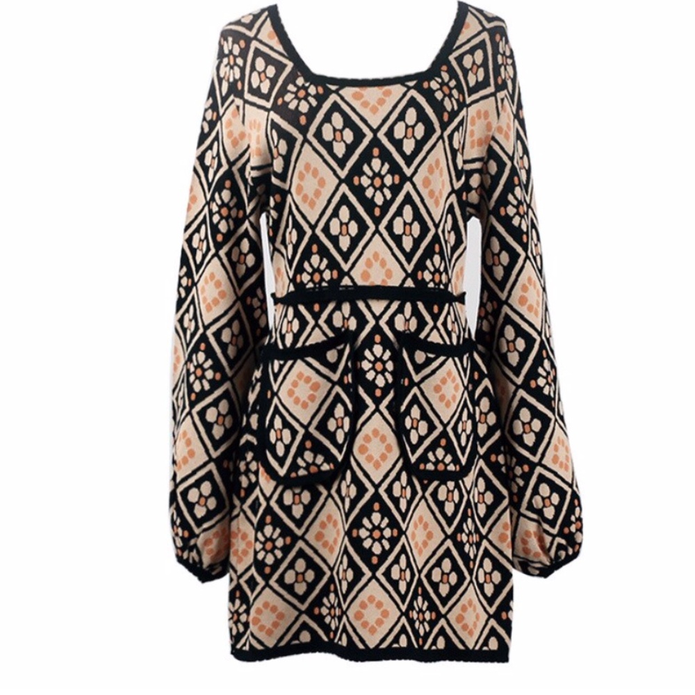 Chic Geometric Long Sleeve Dress